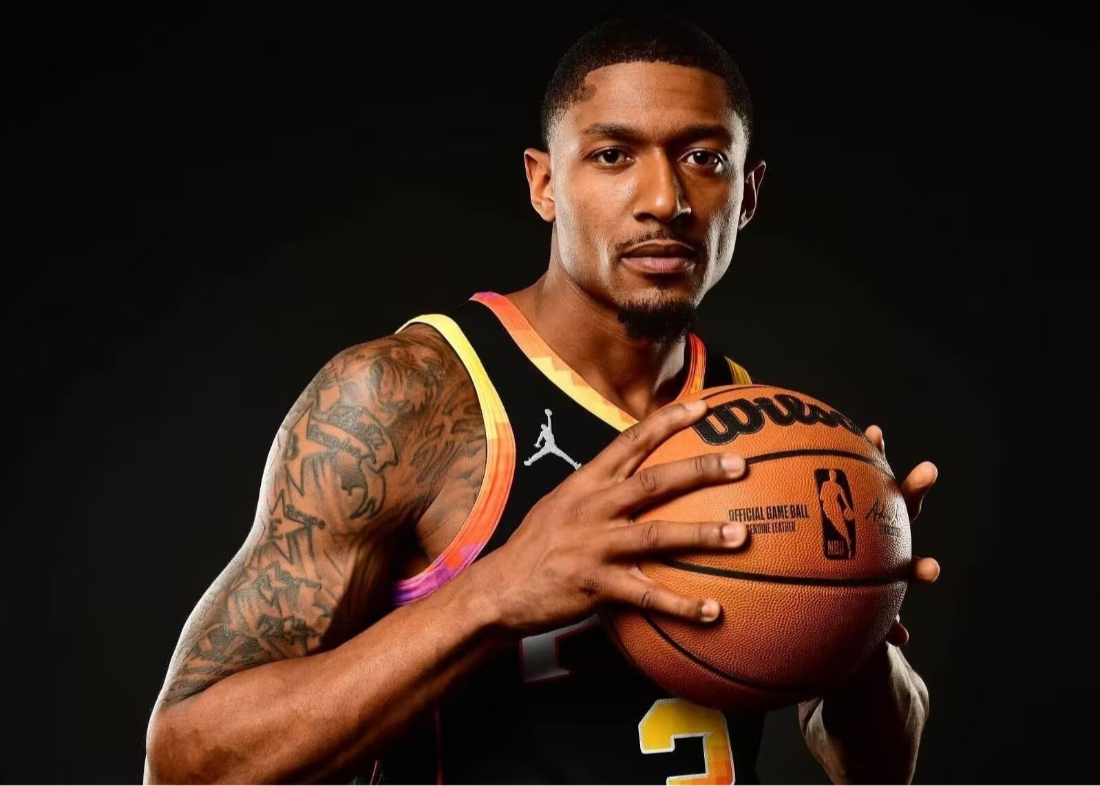 开云体育下载-美记:比尔买断事宜即将达成,预计他会放弃剩余1.108亿合同中的1390万