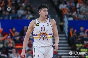 app下载-直播吧:北控内线邹雨宸已完成左膝游离体取出手术