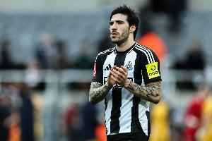 开云体育账号注册-TA:意甲球队负担不起托纳利,欧洲多队称因赌博案底不敢买