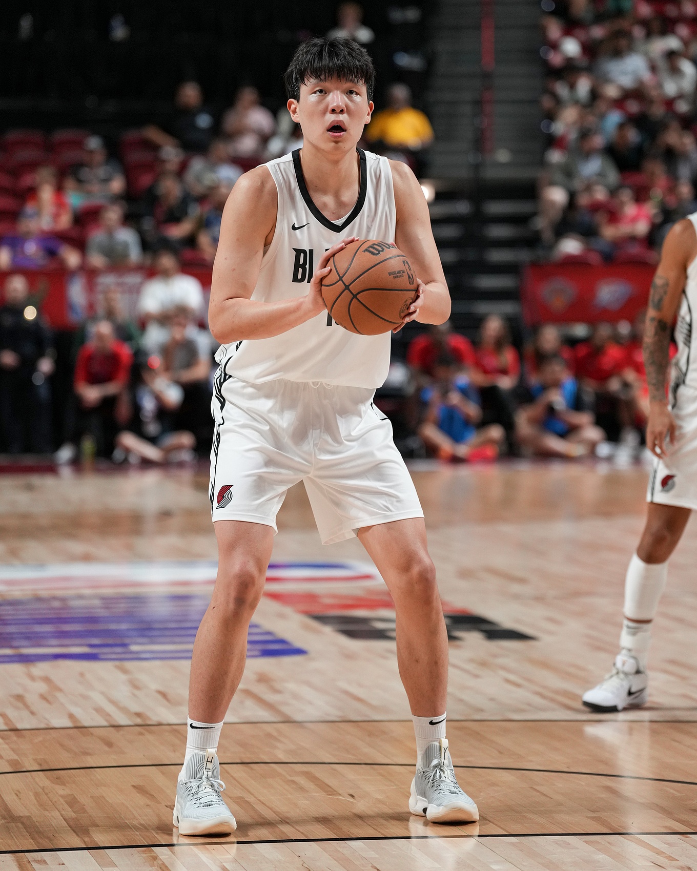 开云体育网址-队记：杨瀚森小腿和姚明一样强壮&amp;下肢力量够 但整体力量需提升