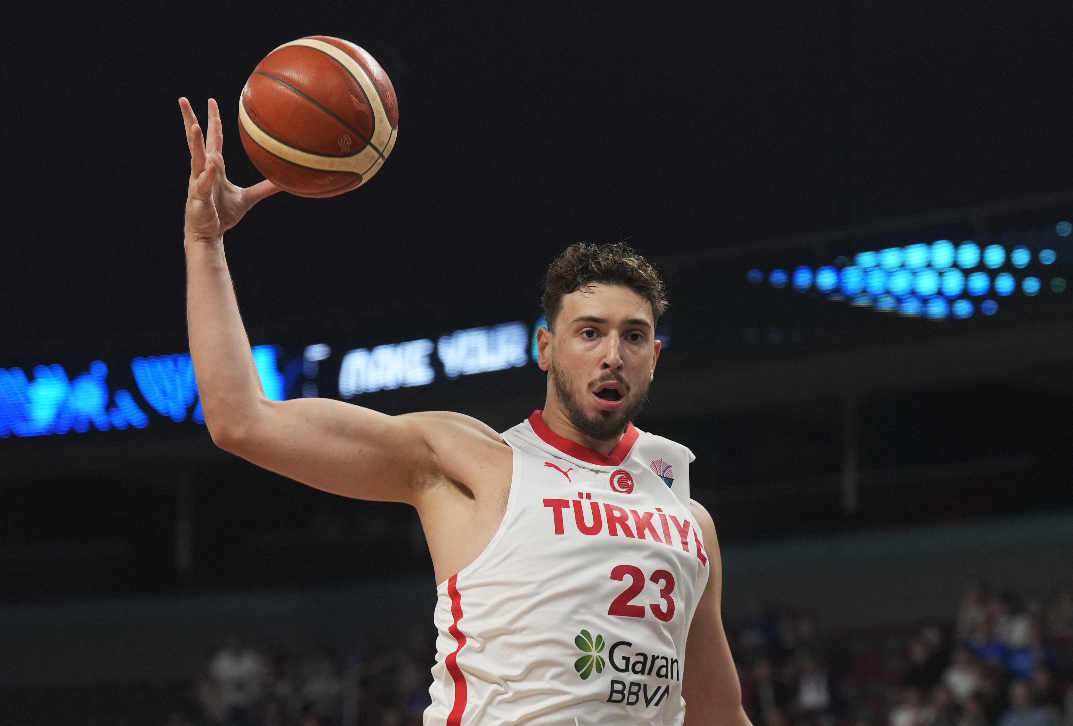 登录入口-三节打卡!申京压制科塔首节9中7砍14分 全场21分钟20分7板5助