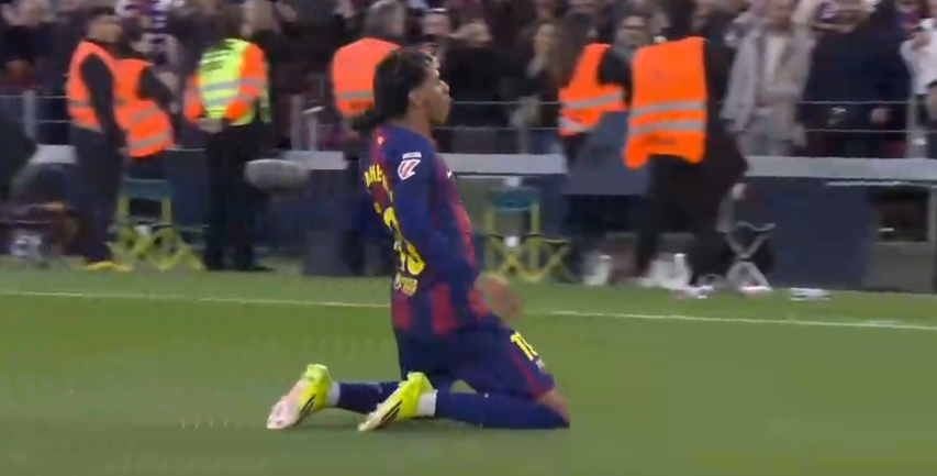 开云娱乐-远射世界波！亚马尔滑跪庆祝，创西甲单季纪录，5场连造6球